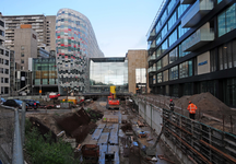 841985 Gezicht op de werkzaamheden ten behoeve van het opnieuw aanleggen van de Stadsbuitengracht te Utrecht, ter ...